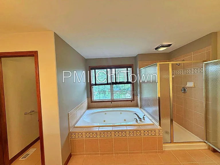 2050 Rockland Dr — Photo 19