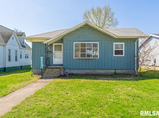 181 9th St, Lincoln, IL 62656