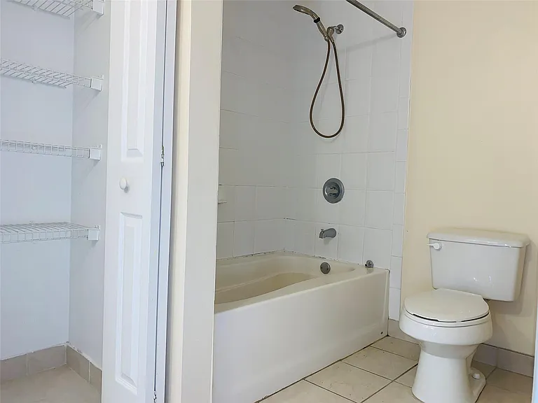 7950 N Nob Hill Rd #203 — Photo 13
