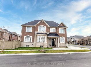95 Viva Gdns, Oakville, ON L6H0Z2