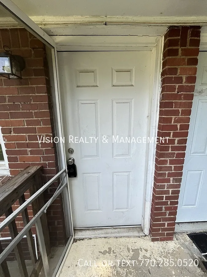 Available now, Move in Ready — Photo 2