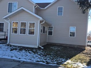 353 S Ludington St, Columbus, WI 53925