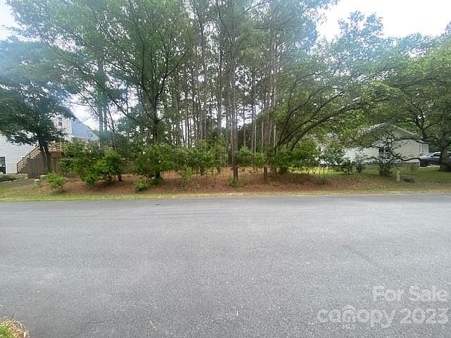2nd image of 906 Cedar Dr #139
