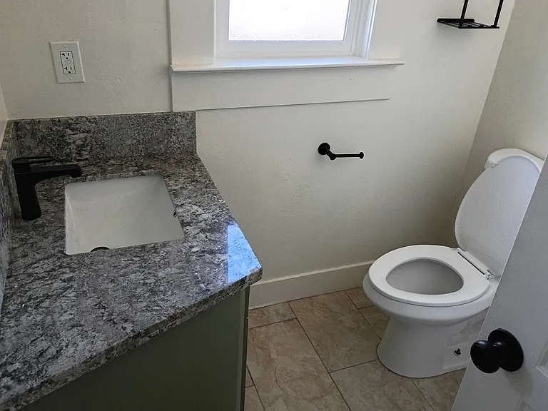 1240 Martin Ave #B — Photo 10