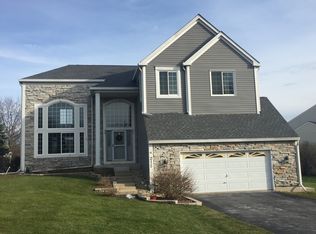 215 Aberdeen Dr, Algonquin, IL
