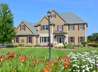 1249 Marina Dr, Grafton, WI 53024