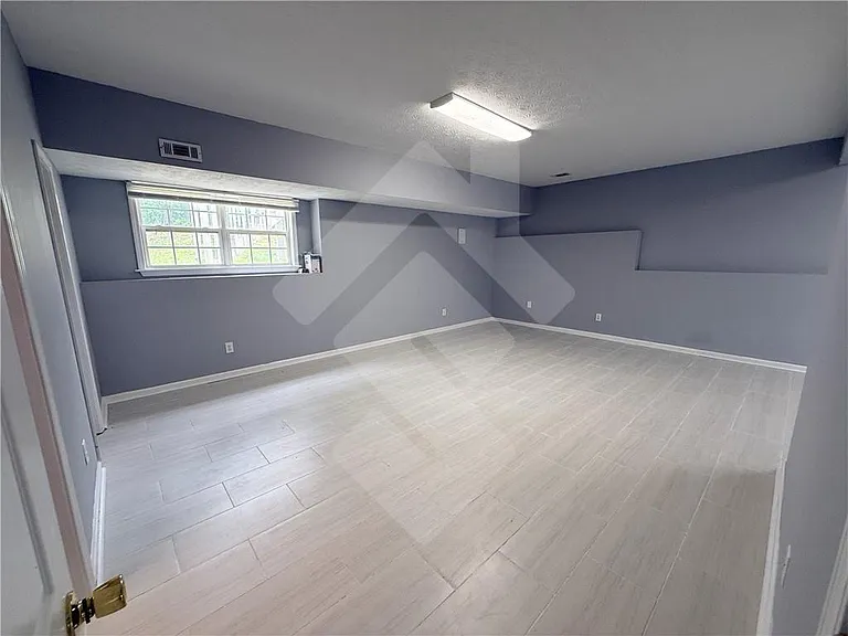 29 Enclave Dr — Photo 37