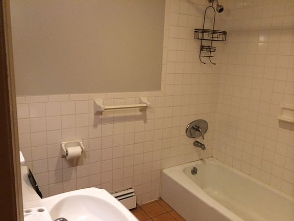 5th image of 535 E 6th St APT 4B