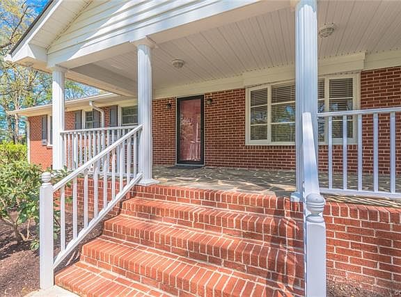 4th image of 4031 Lynchester Dr