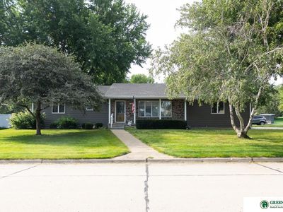 1506 Meadow Ln, York, NE, 68467