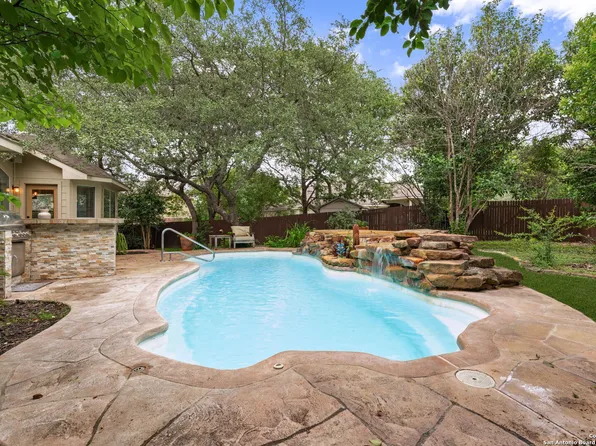 102 Blue Thorn, San Antonio, TX 78256