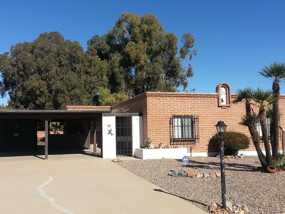 1st image of 174 N La Flecha