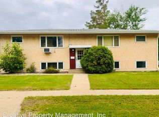 301 14th Ave SW APT 3, Minot, ND 58701