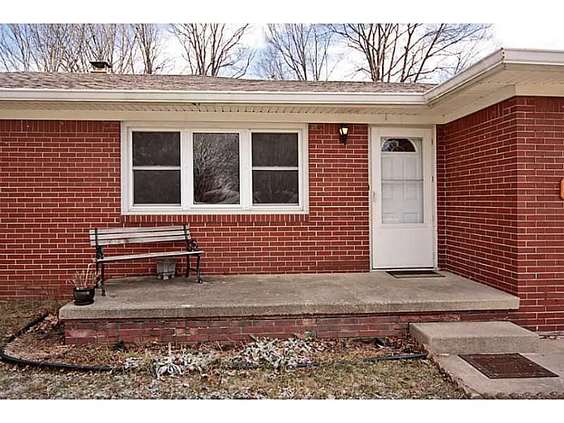 4845 Oaknoll Dr photo 1