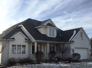 802 Lelanford Cir, Bowling Green, OH 43402