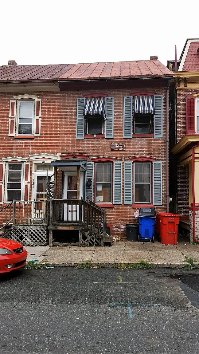 345 1/2 Chestnut St photo 1