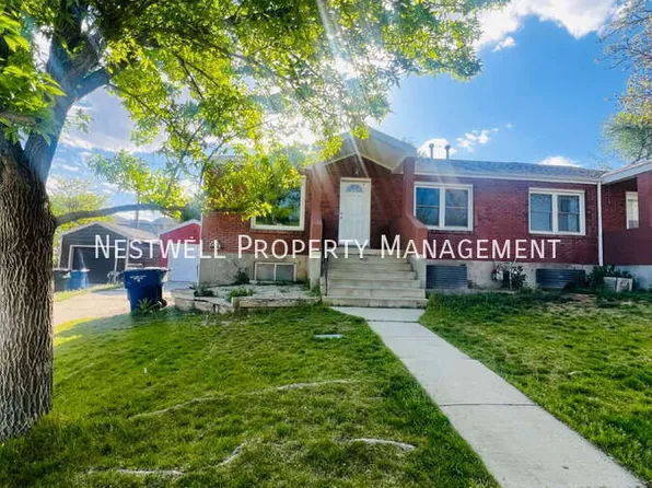 10230 S Copperton Cir, Bingham Canyon, UT 84006