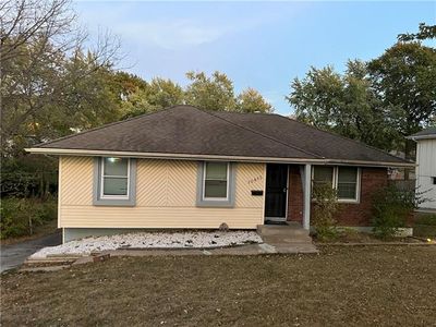 10813 Hillcrest Rd, Kansas City, MO, 64134