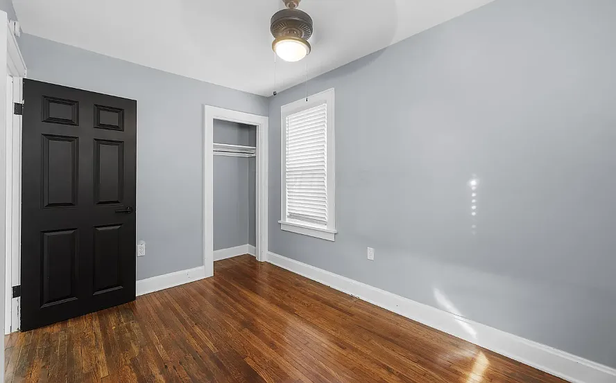 1230 Gilbert Street — Photo 3