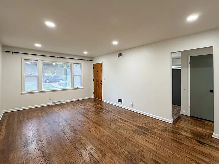 2402 S 41st St #2406 — Photo 7
