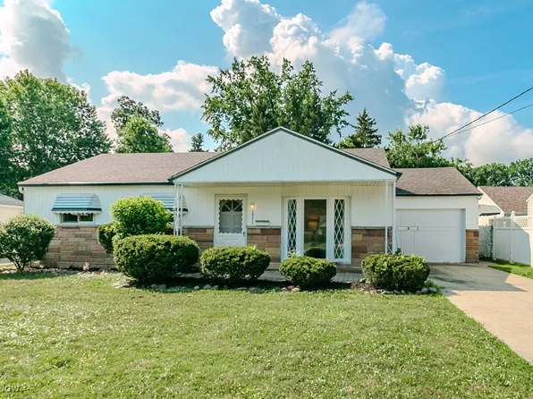 38272 Laura Dr, Eastlake, OH 44095