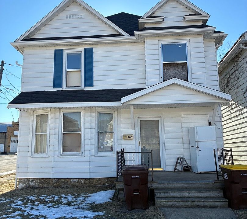 1st image of 303 W Spring St