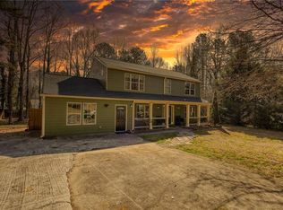 470 Sherwood Cir, Stone Mountain, GA 30087