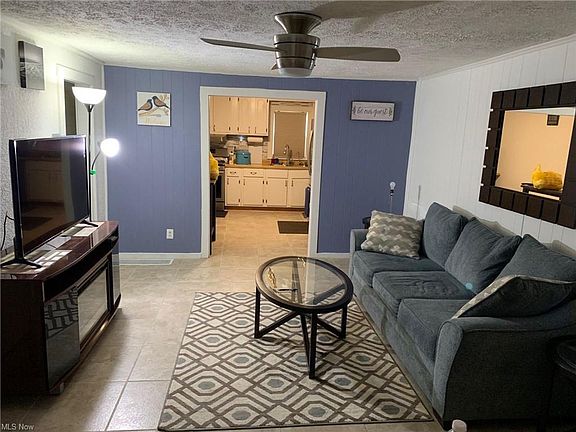 3rd image of 2512 Nash St