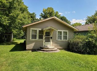 2020 N Fairway Ave, Springfield, MO 65803