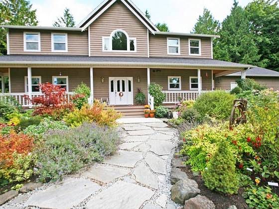 1st image of 29252 Scenic Dr NE