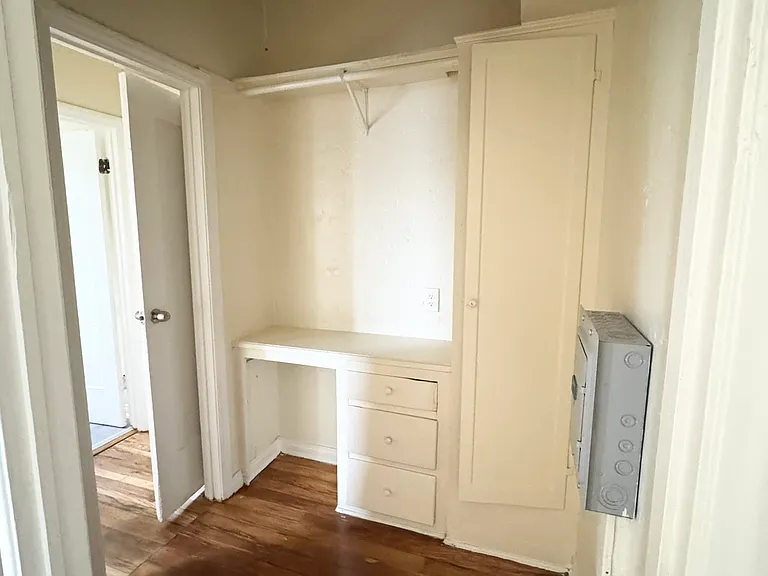 1154 S Normandie Ave — Photo 6
