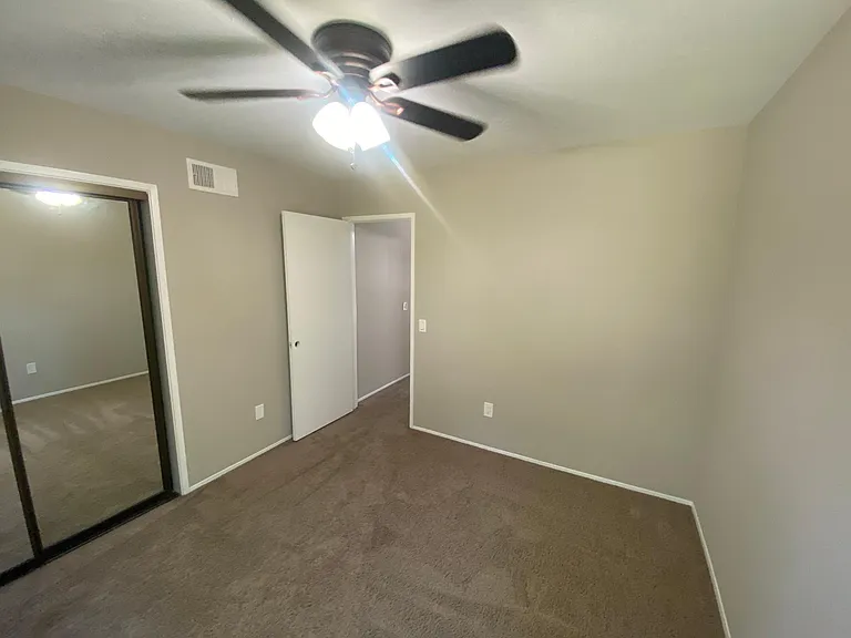 10381 Crosscreek Ter — Photo 3