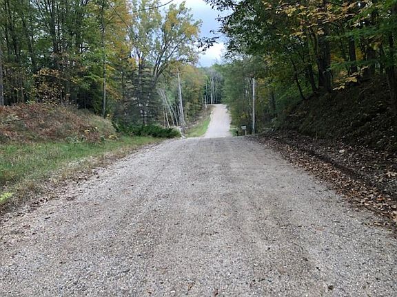 4th image of 9080 Boggie Dr