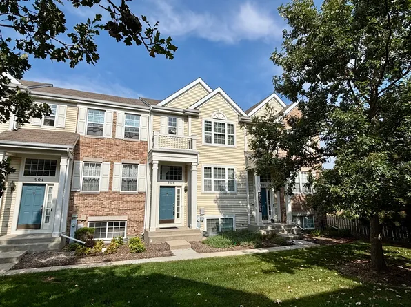 906 Clover Ln Unit 906, Hampshire, IL 60140