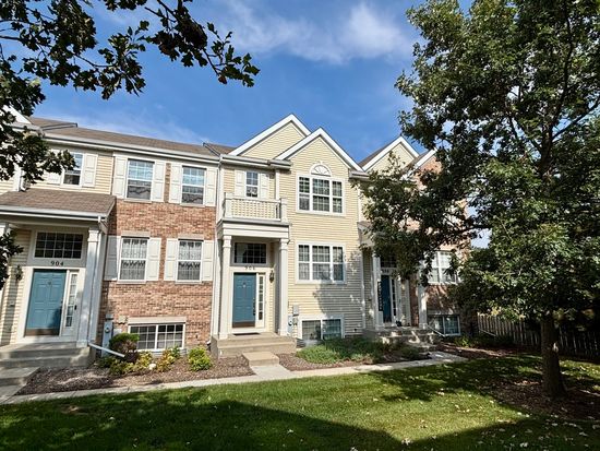 906 Clover Ln UNIT 906, Hampshire, IL 60140