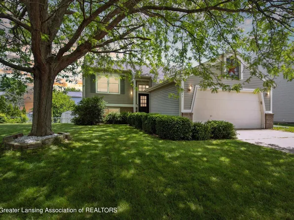 12741 Houghton Dr, Dewitt, MI 48820
