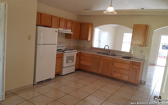 5th image of 3831 Pettus #1