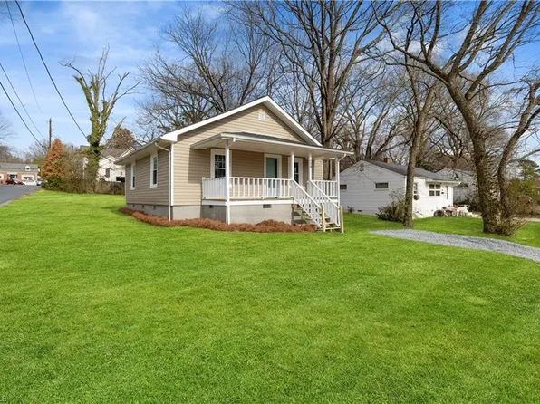 1501 Plymouth St, Greensboro, NC 27406