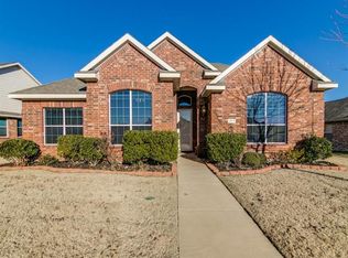1317 Hunters Gln, Royse City, TX 75189