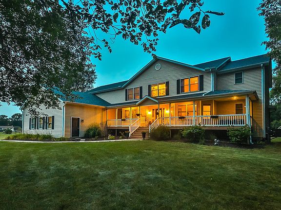 2nd image of 1102 Prairie Ln