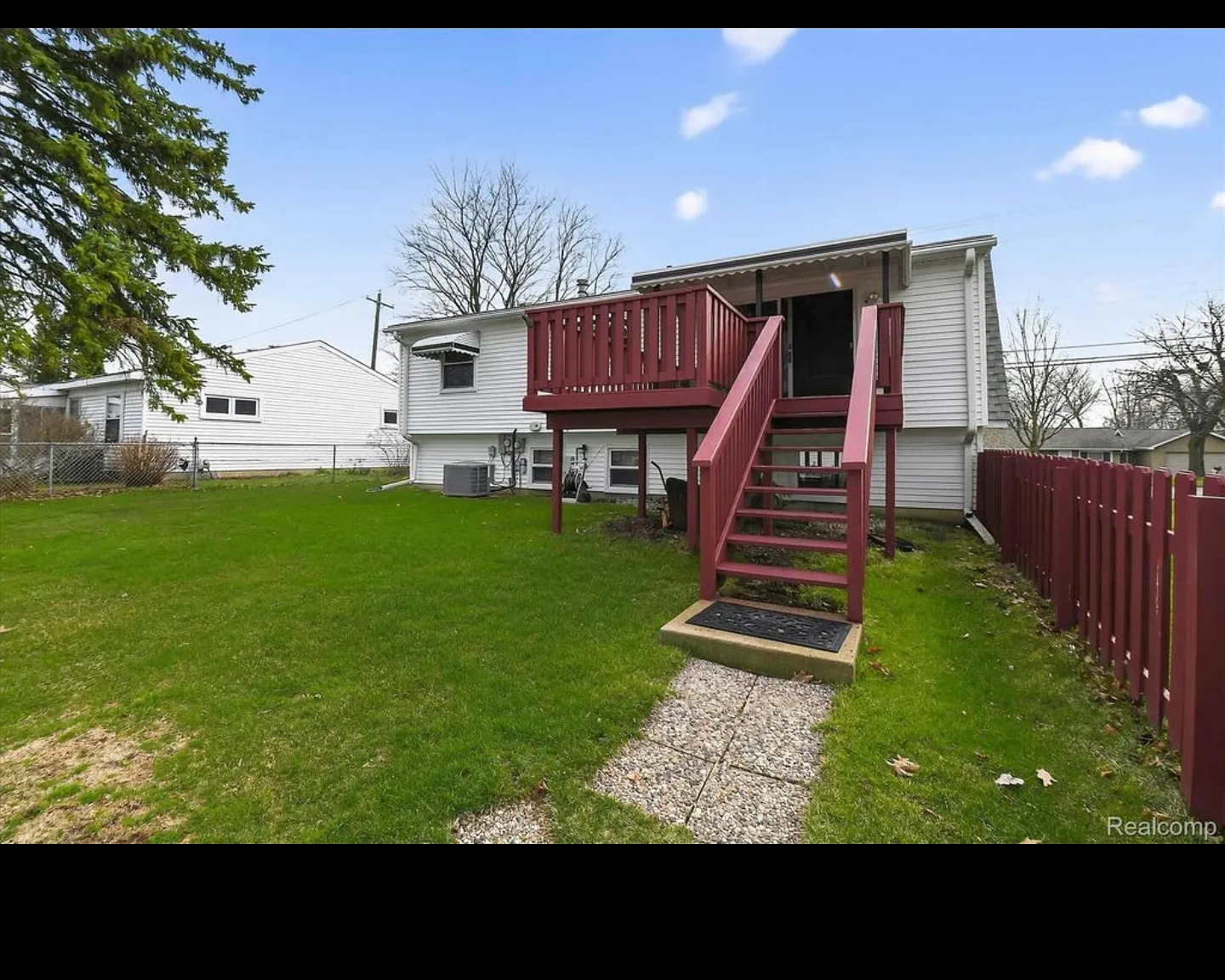 9187 N Sheldon Rd — Photo 4