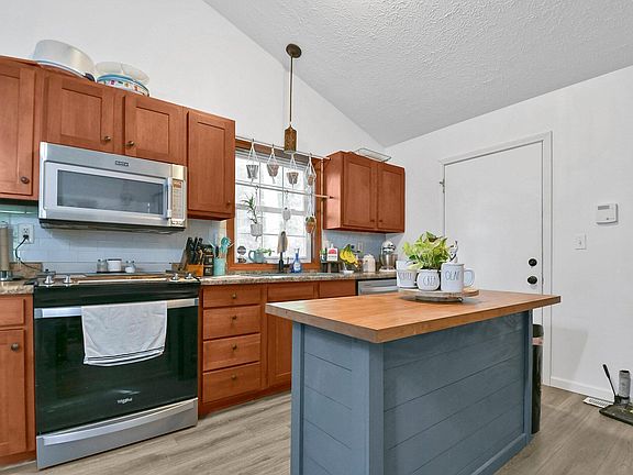 5th image of 499 Glenmonte Dr