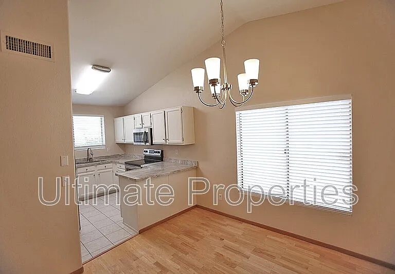 1225 E Harvard Ave — Photo 4
