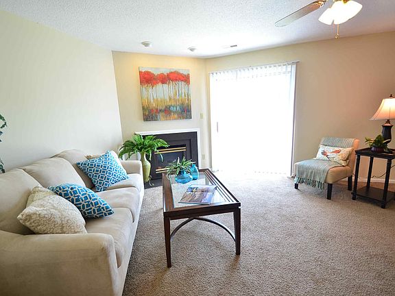 5th image of 564 Darby Glen Ln