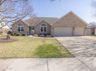 1202 Ryehill Dr, Joliet, IL 60431