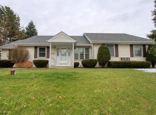 2410 Elk Dr, Spring Grove, IL 60081