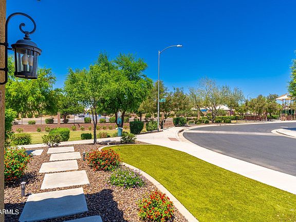 3rd image of 4405 E Muriel Drive