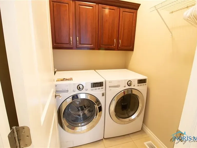 1544 N Redhawk Dr — Photo 14