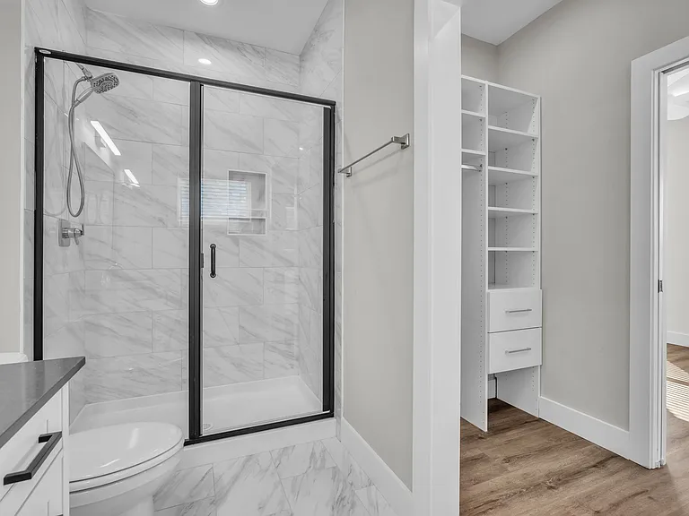 323 Wilkins St #B — Photo 12
