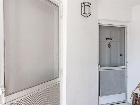 5th image of 331 Tequesta Dr APT 108